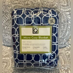 New Cozy Twin / Twin XL Blanket